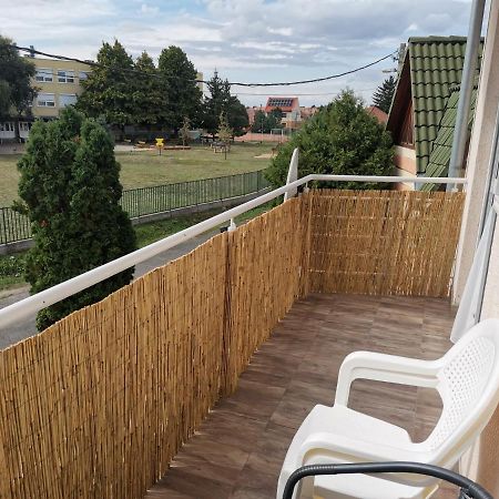 Zoli Apartmanok-Balcony Koelcsey 32 Hajdúszoboszló Exterior foto