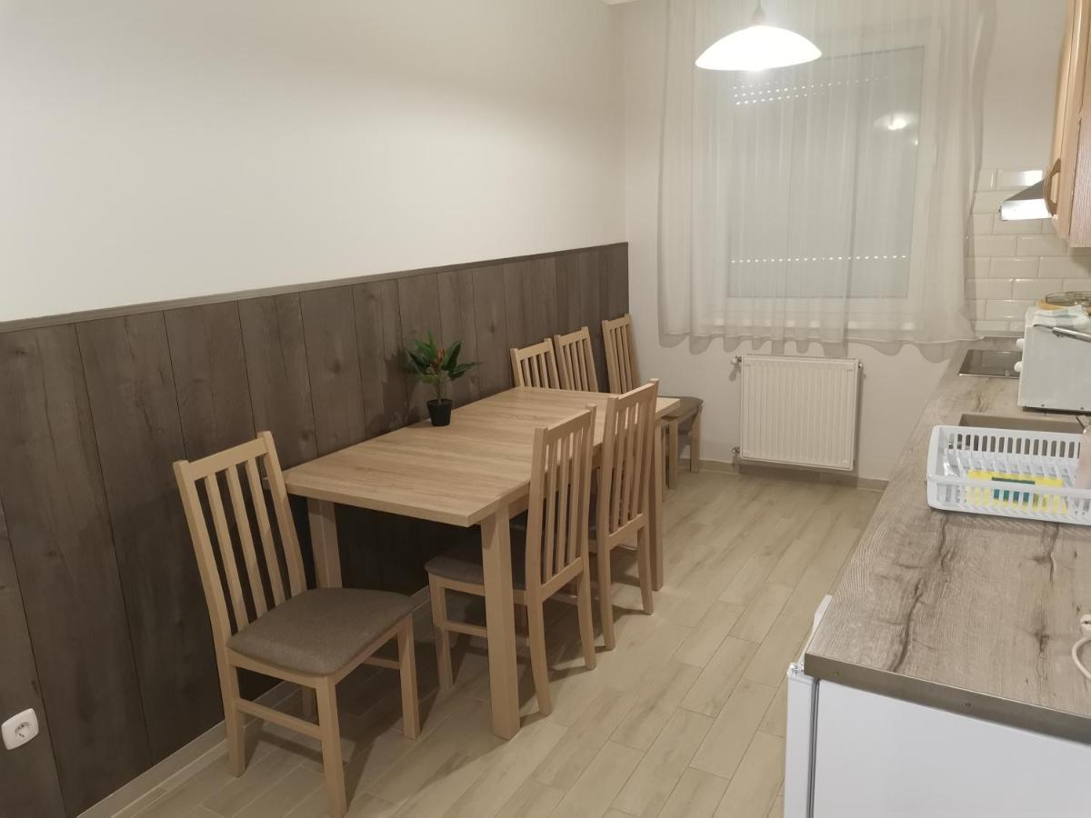 Zoli Apartmanok-Balcony Koelcsey 32 Hajdúszoboszló Exterior foto