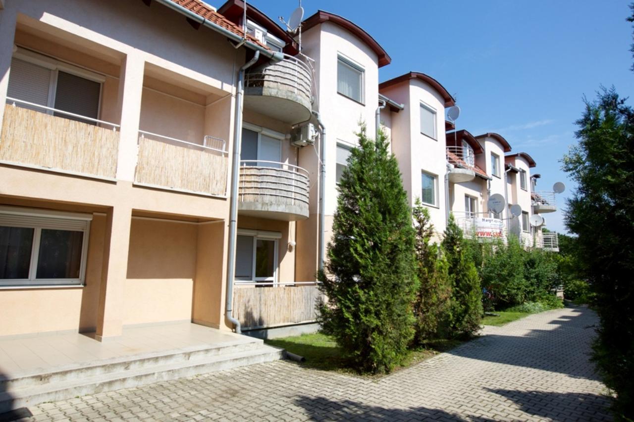 Zoli Apartmanok-Balcony Koelcsey 32 Hajdúszoboszló Exterior foto